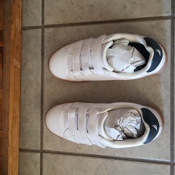 Leather Sneakers - Picture 7 of 10